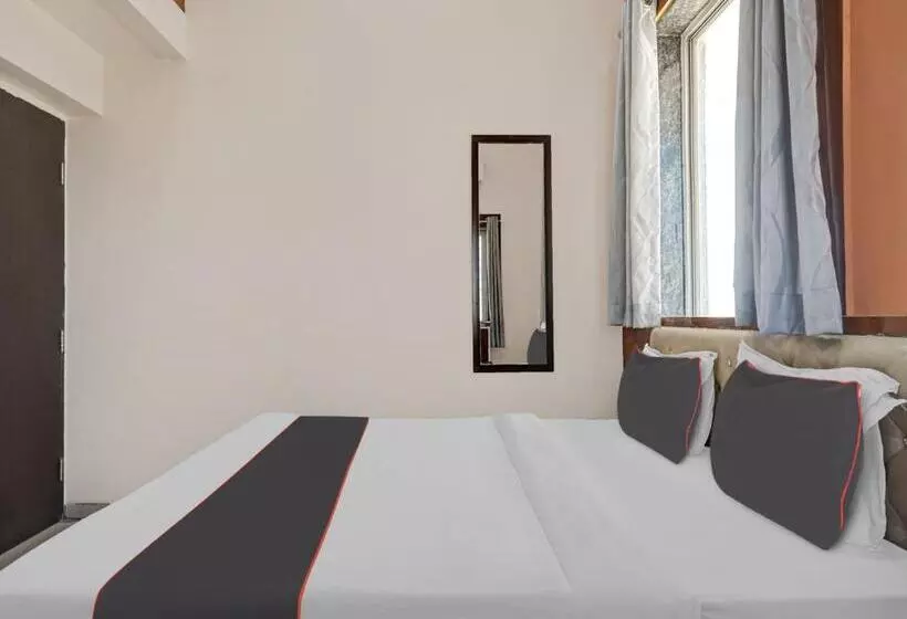 Collection O Hotel Pachratna