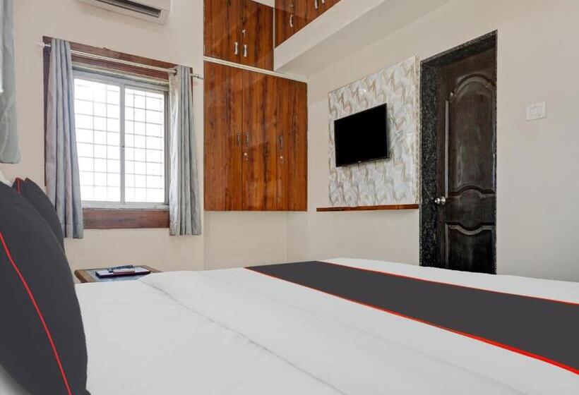 Collection O Hotel Pachratna