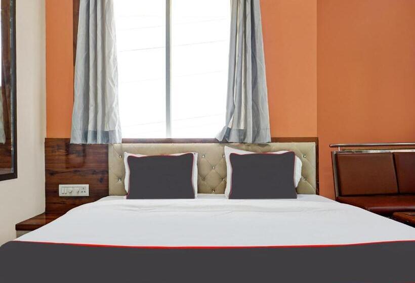 Collection O Hotel Pachratna