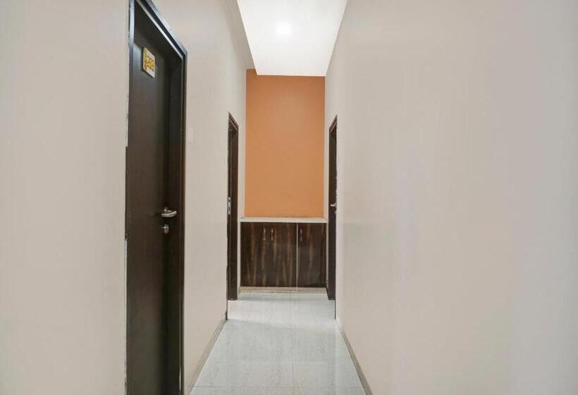 Collection O Hotel Pachratna