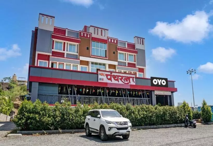 Collection O Hotel Pachratna