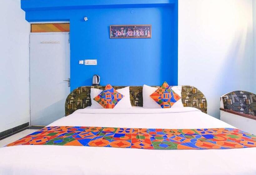 فندق Collection O Anuja Palace