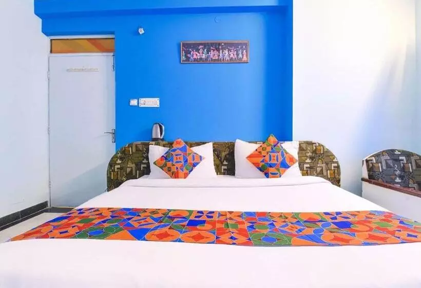 Hotelli Collection O Anuja Palace