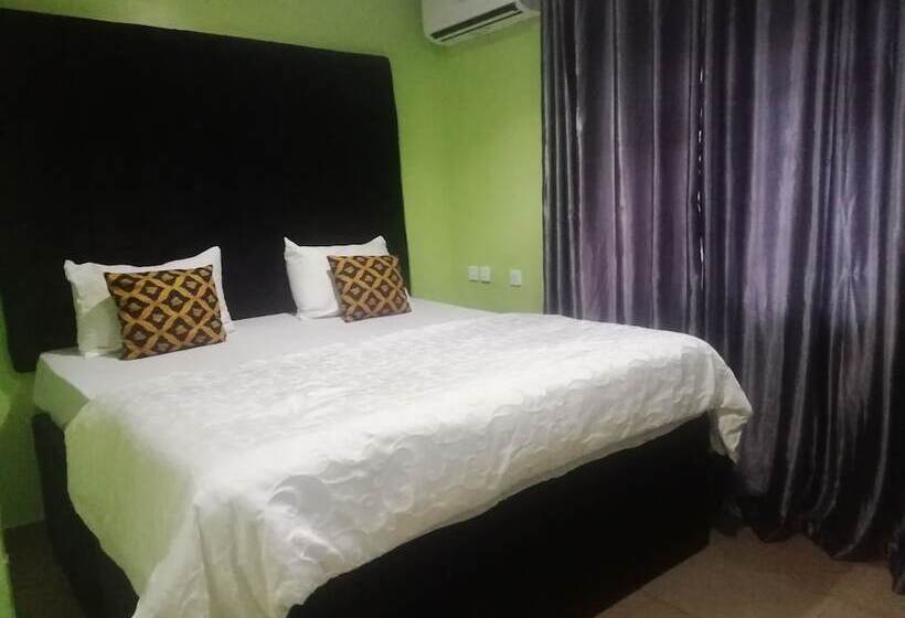 هتل Ejomor Home Apartment