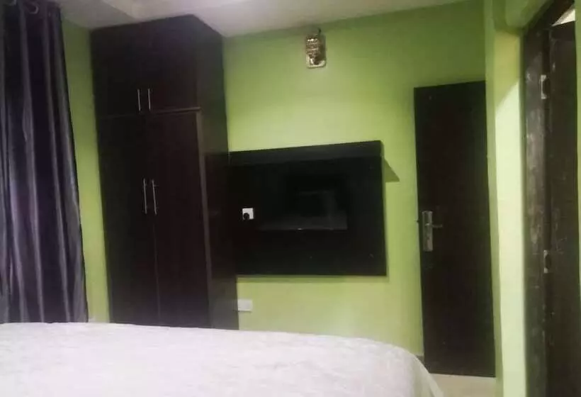 هتل Ejomor Home Apartment