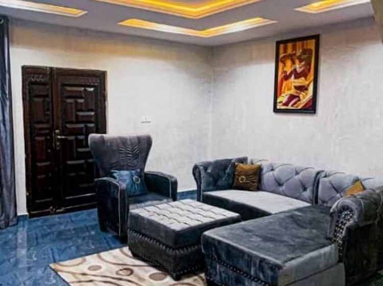 هتل Ejomor Home Apartment