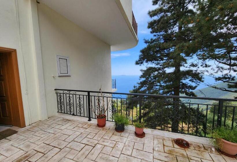 בית מלון כפרי Llogora Dervishaliu