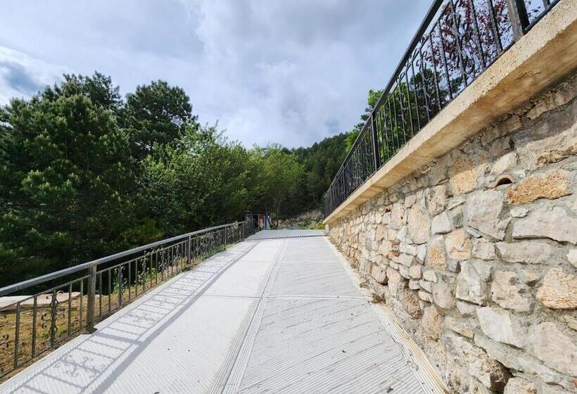 בית מלון כפרי Llogora Dervishaliu