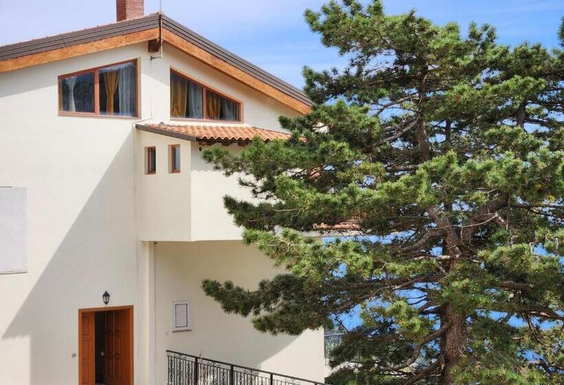 בית מלון כפרי Llogora Dervishaliu