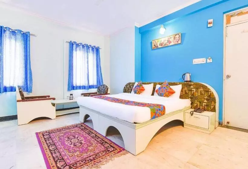 Hotelli Collection O Anuja Palace