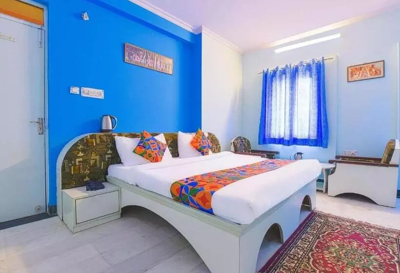 Hotelli Collection O Anuja Palace