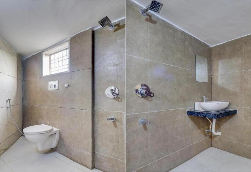 ホテル Oyo Flagship 81405 Onyx Inn