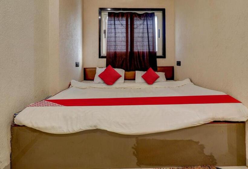 ホテル Oyo Flagship 81405 Onyx Inn