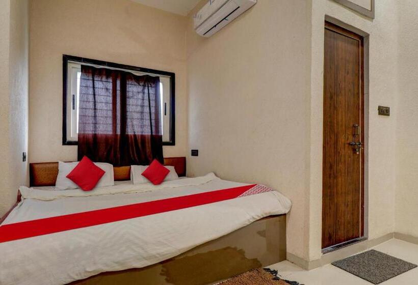 ホテル Oyo Flagship 81405 Onyx Inn