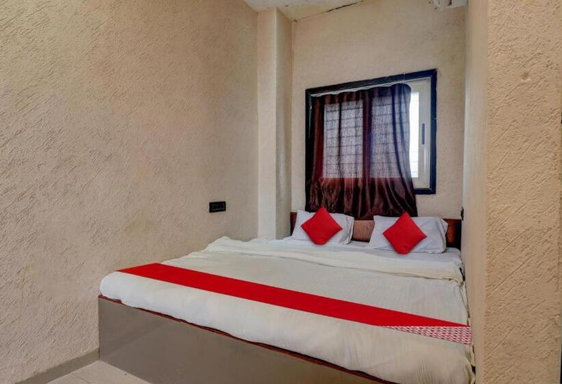 ホテル Oyo Flagship 81405 Onyx Inn