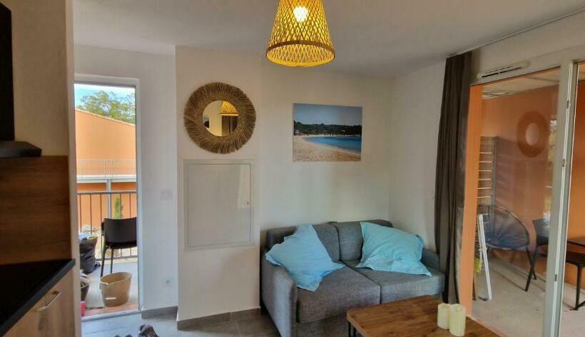 T2 4 Personnes Résidence De Vacances Avec 3 Piscines Les Hameaux De Saint Cyprien Lecci De Porto Vec