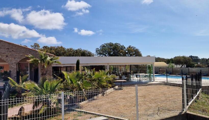 T2 4 Personnes Résidence De Vacances Avec 3 Piscines Les Hameaux De Saint Cyprien Lecci De Porto Vec