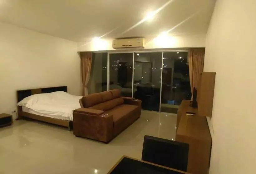 Chic Condominium Karon