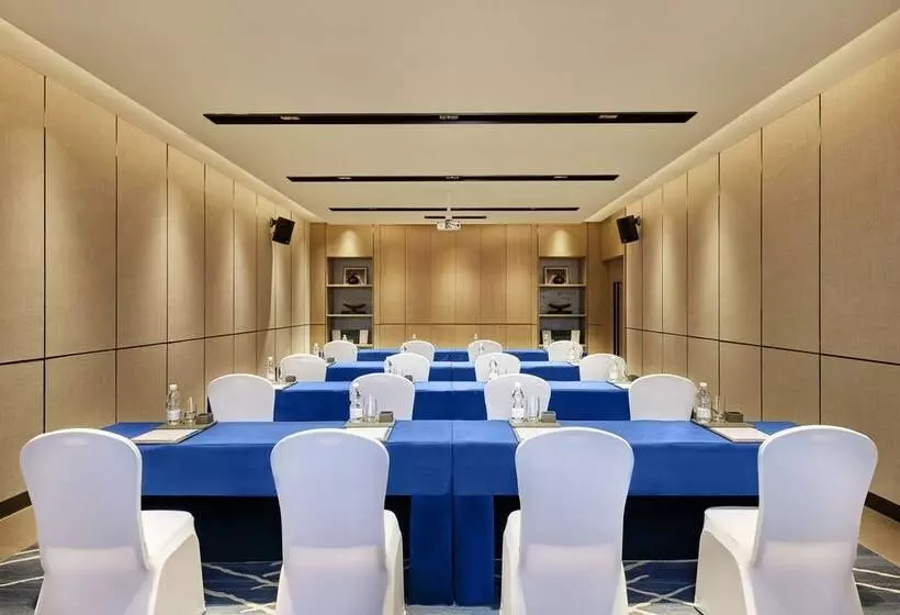 Hotelli Four Points By Sheraton Hainan, Qiongzhong
