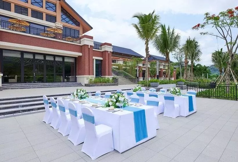 Hotelli Four Points By Sheraton Hainan, Qiongzhong