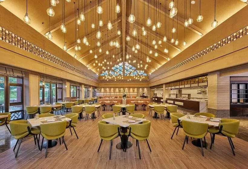 Hotelli Four Points By Sheraton Hainan, Qiongzhong