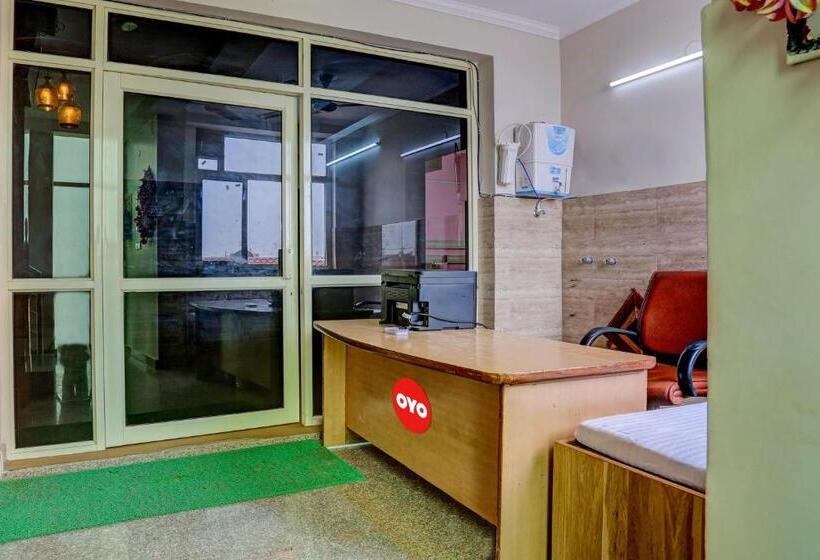 هتل Oyo Flagship 81332  City Palace