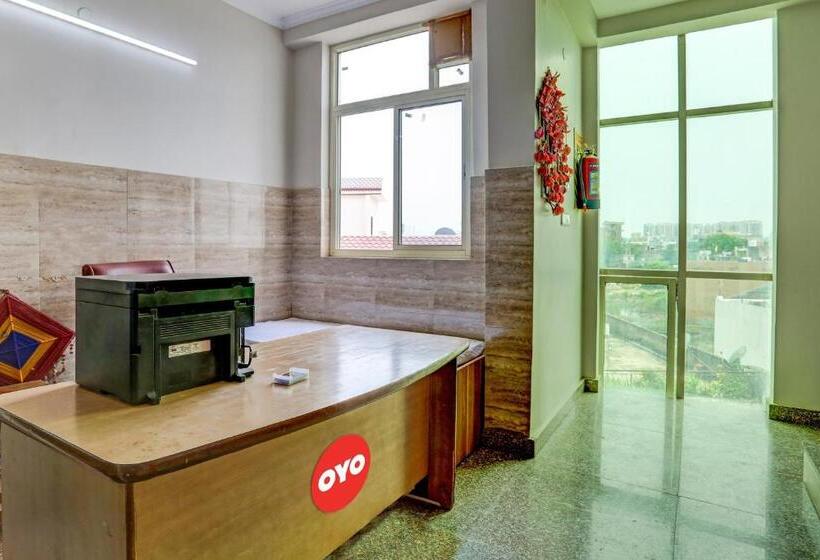 هتل Oyo Flagship 81332  City Palace