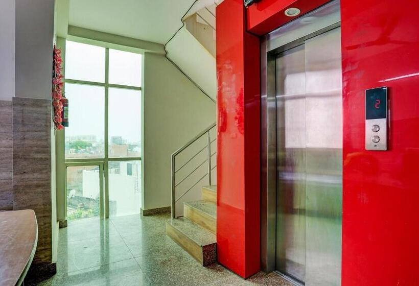 هتل Oyo Flagship 81332  City Palace