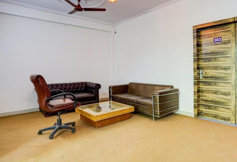 هتل Oyo Flagship 81332  City Palace