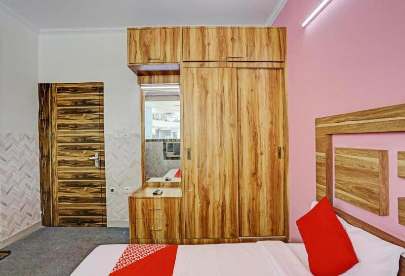 هتل Oyo Flagship 81332  City Palace