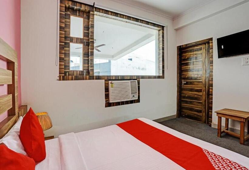 هتل Oyo Flagship 81332  City Palace