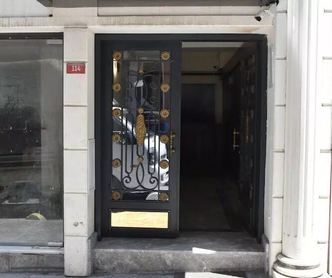 Hotelli Shishly Palace