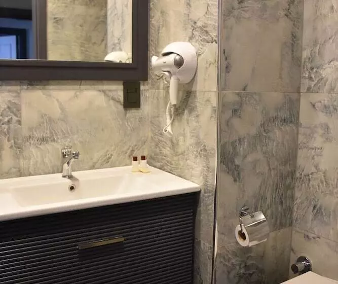 Hotelli Shishly Palace