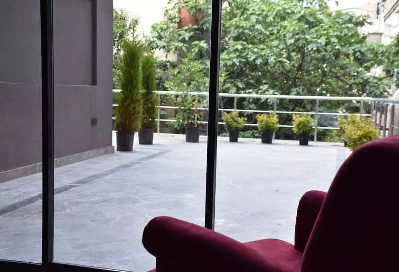 Hotelli Shishly Palace