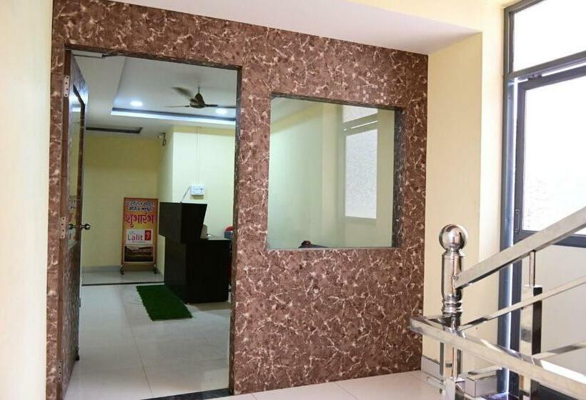 בית מלון כפרי The Lalit And Restaurant, Bhopal