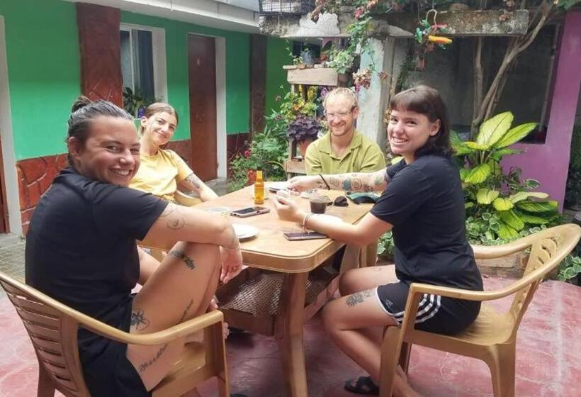 پانسیون Hostal El Graciano