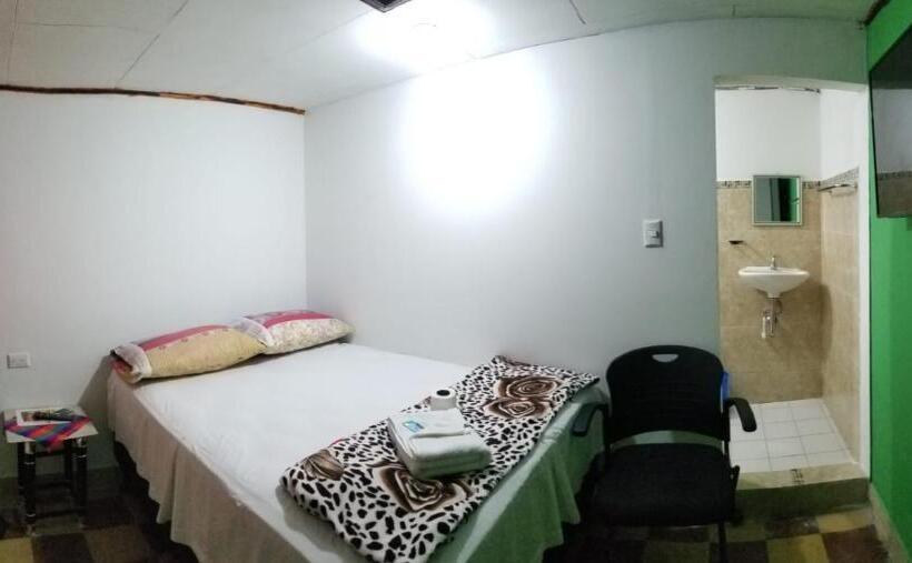 پانسیون Hostal El Graciano