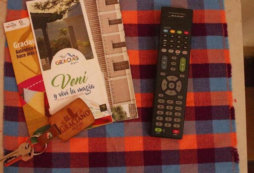 پانسیون Hostal El Graciano