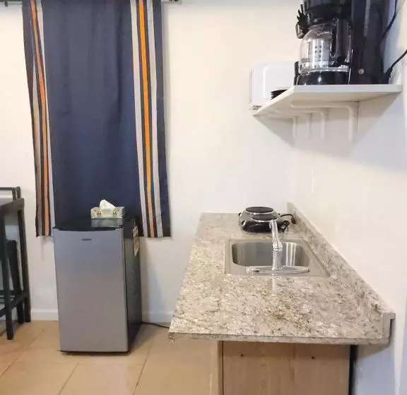 تختخواب و صبحانه Daphy Open Loft