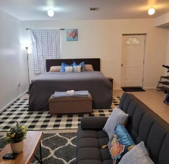 تختخواب و صبحانه Daphy Open Loft