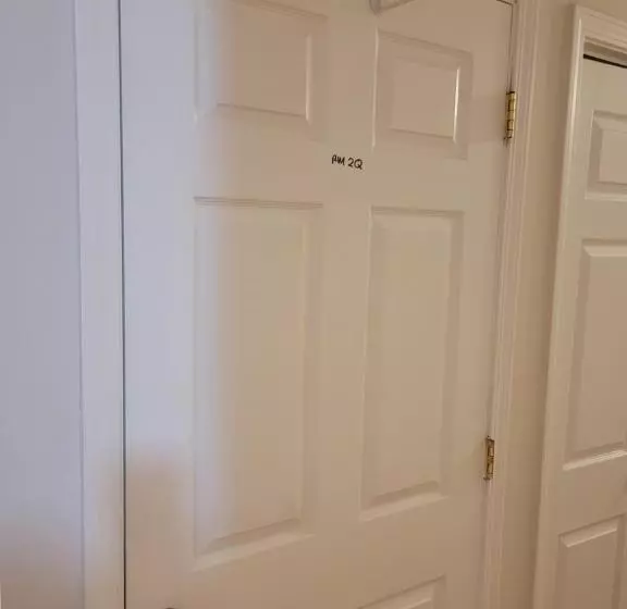 تختخواب و صبحانه Daphy Open Loft