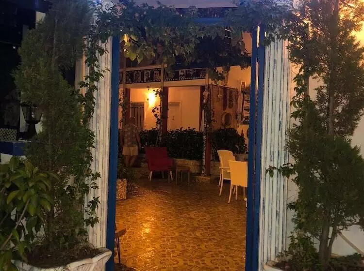 تختخواب و صبحانه Paradise Garden Butik Otel