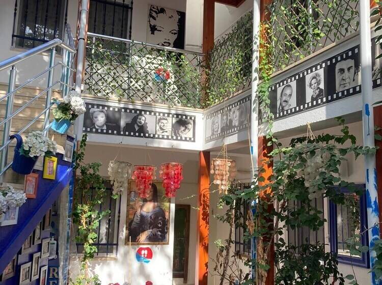 تختخواب و صبحانه Paradise Garden Butik Otel