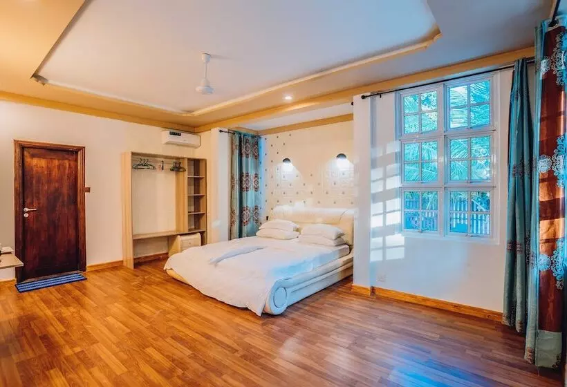 هتل Fuvahmulah Central