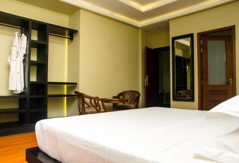 Otel Fuvahmulah Central