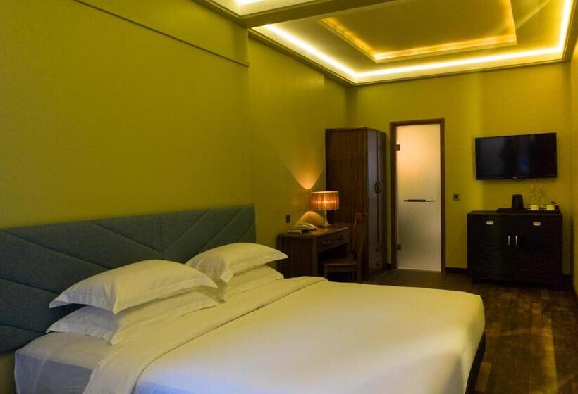 Otel Fuvahmulah Central