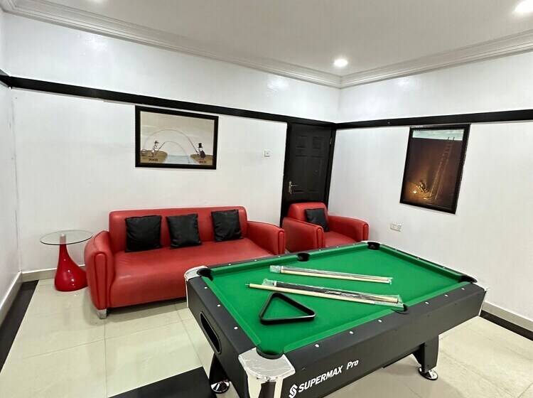 هتل Primal Msquare Apartment Ikoyi