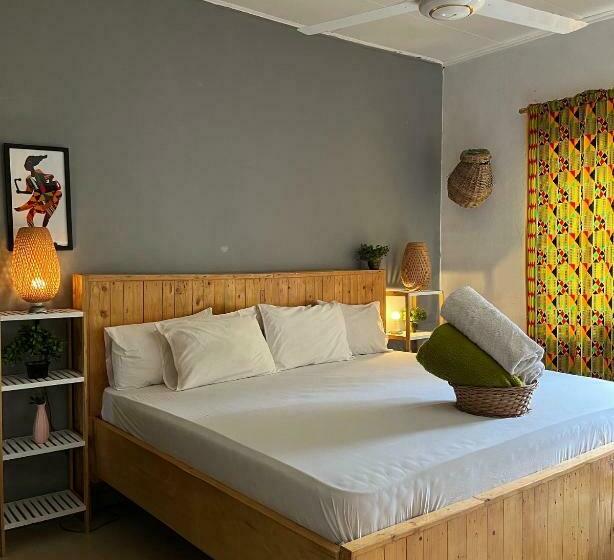 בית מלון כפרי African Treasure