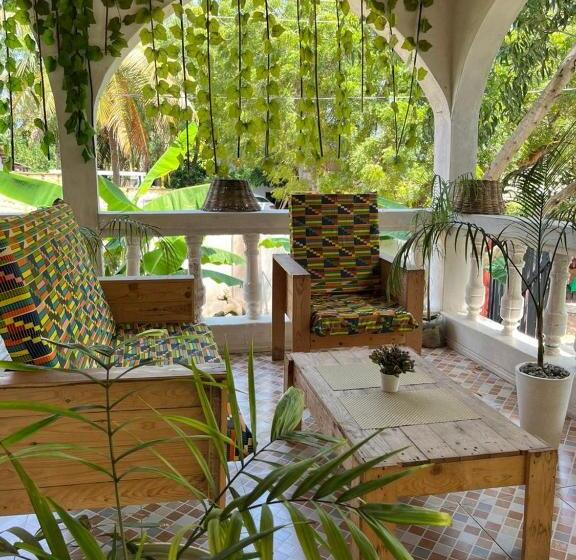 בית מלון כפרי African Treasure