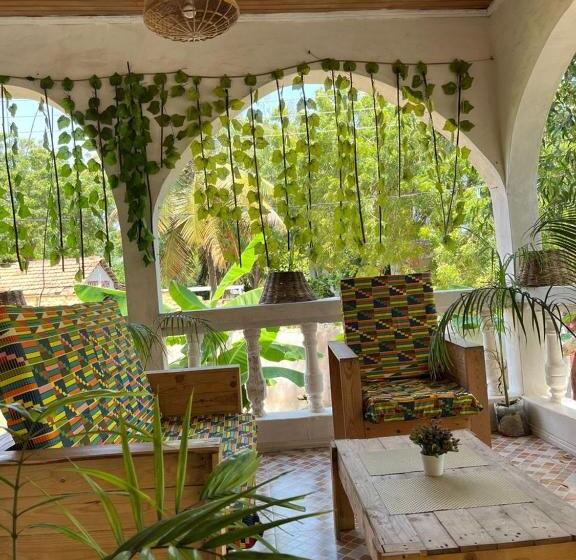 בית מלון כפרי African Treasure